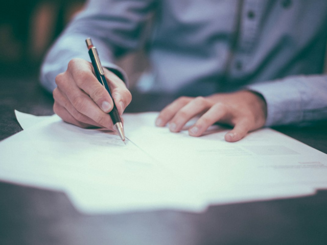 Assurance d'un crédit à la consommation : obligatoire ou non, et comment bien la choisir ?